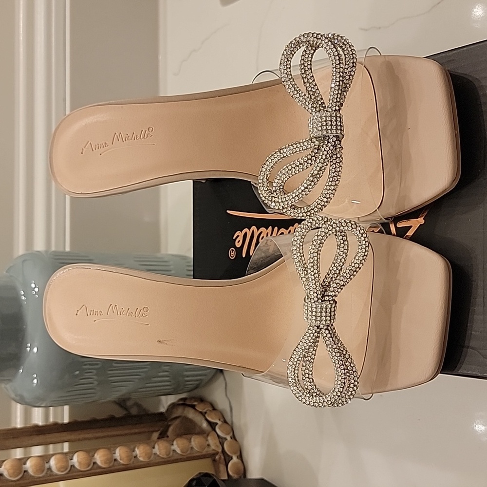 Anne Michelle Women sandal size 10